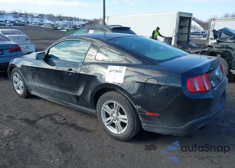 2011 Ford Mustang V6 z USA, uszkodzony, nr VIN 1ZVBP8AM9B5147313